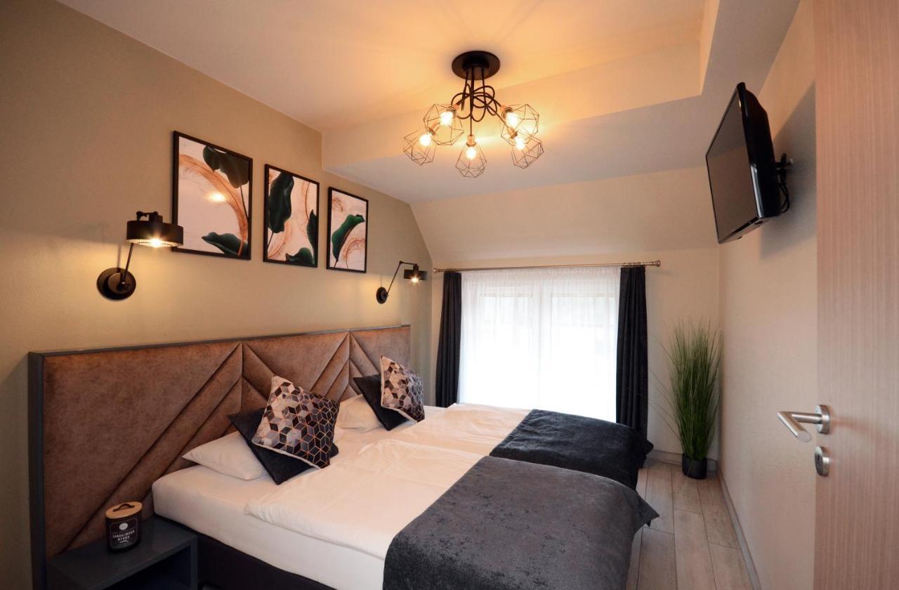 Apartamenty Biala Sowa Czarna Gora 시에나 외부 사진